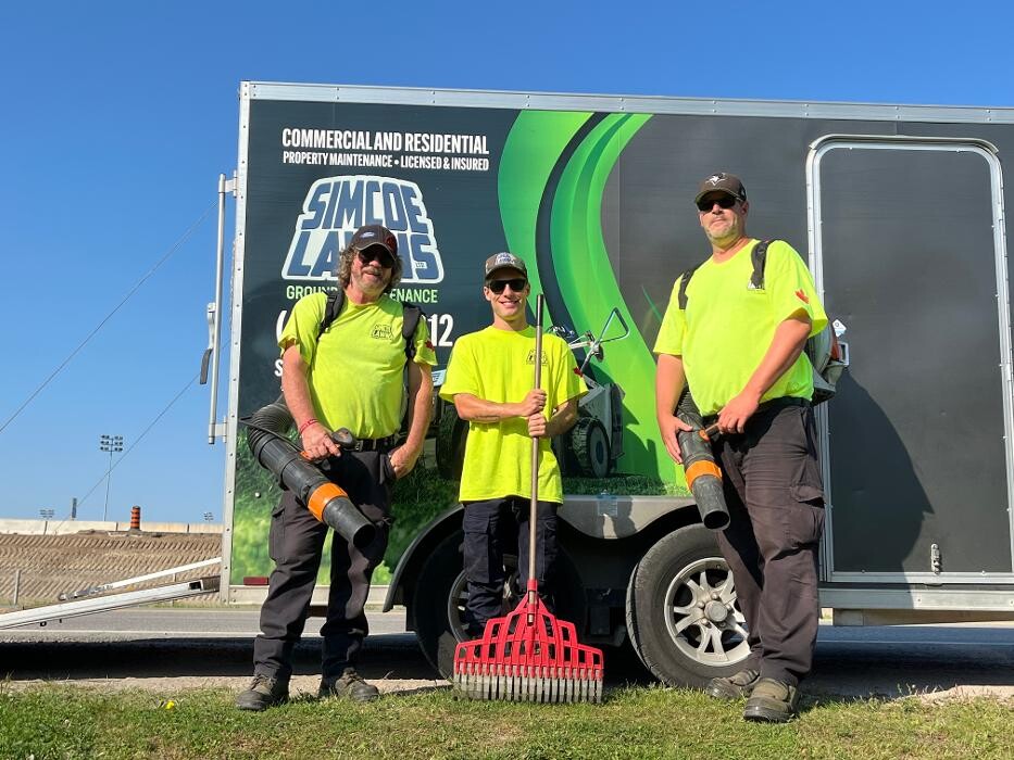 Images Simcoe Lawns Ltd