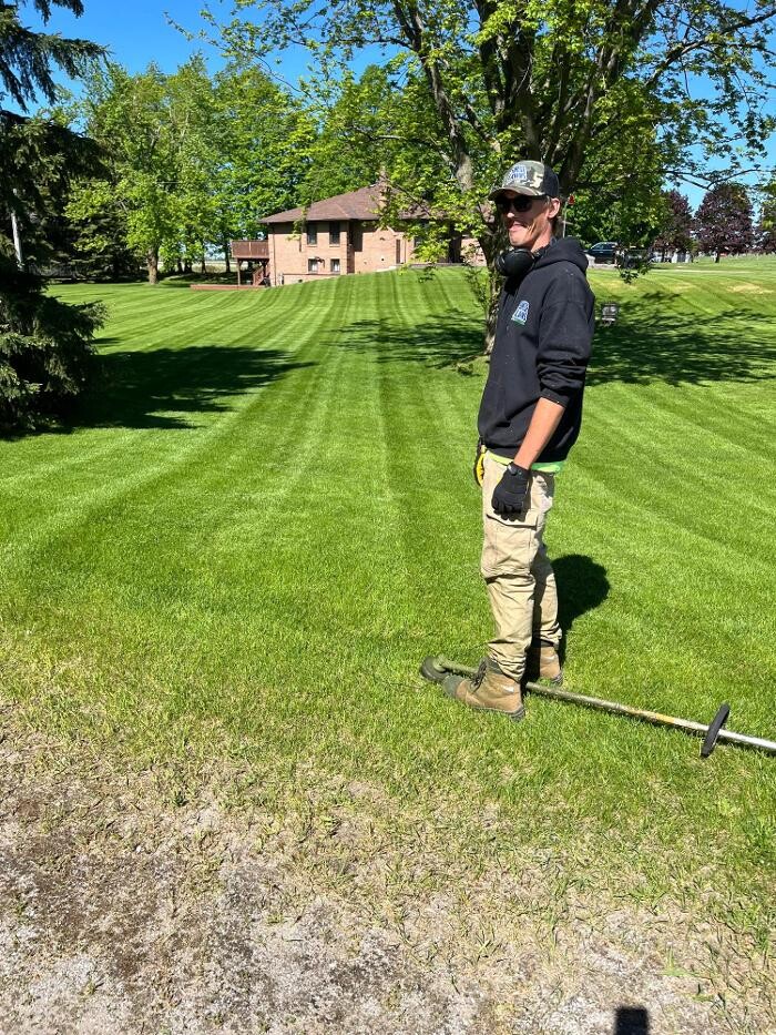 Images Simcoe Lawns Ltd