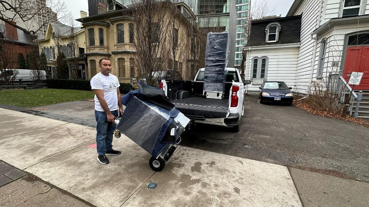 Images Lift & Shift Movers