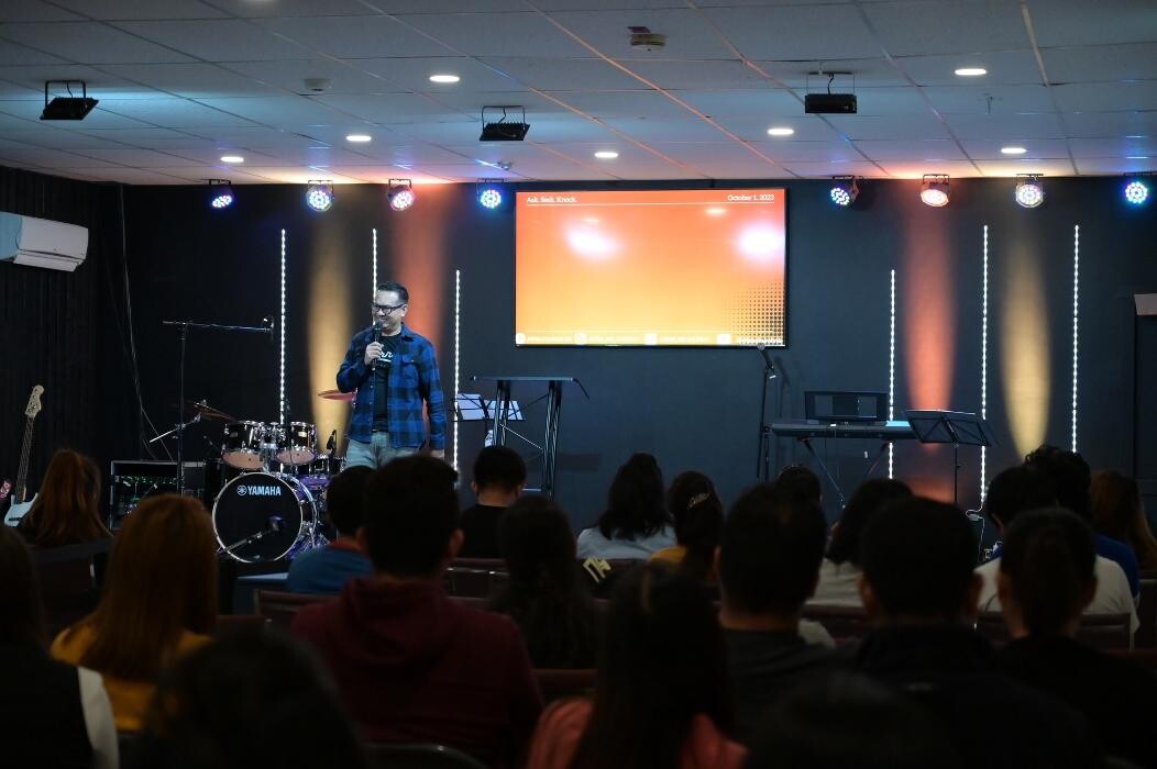 Images Jesus Reigns Forever Church New Brunswick