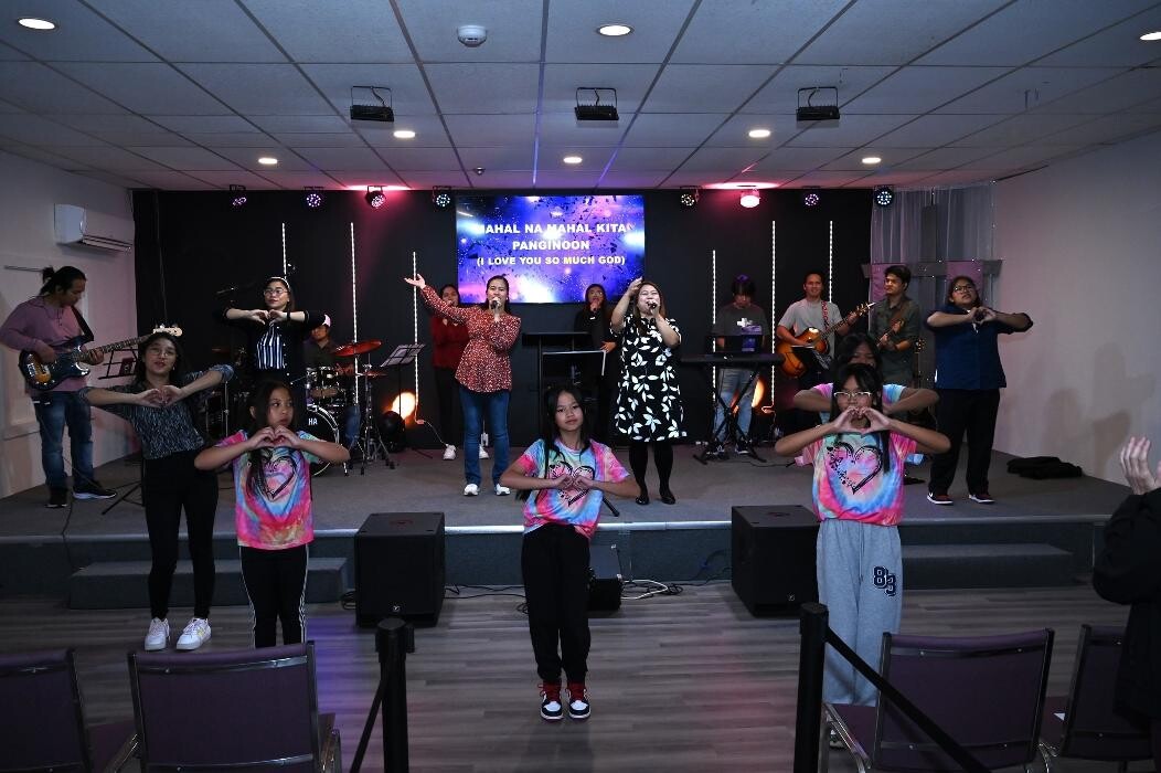 Images Jesus Reigns Forever Church New Brunswick
