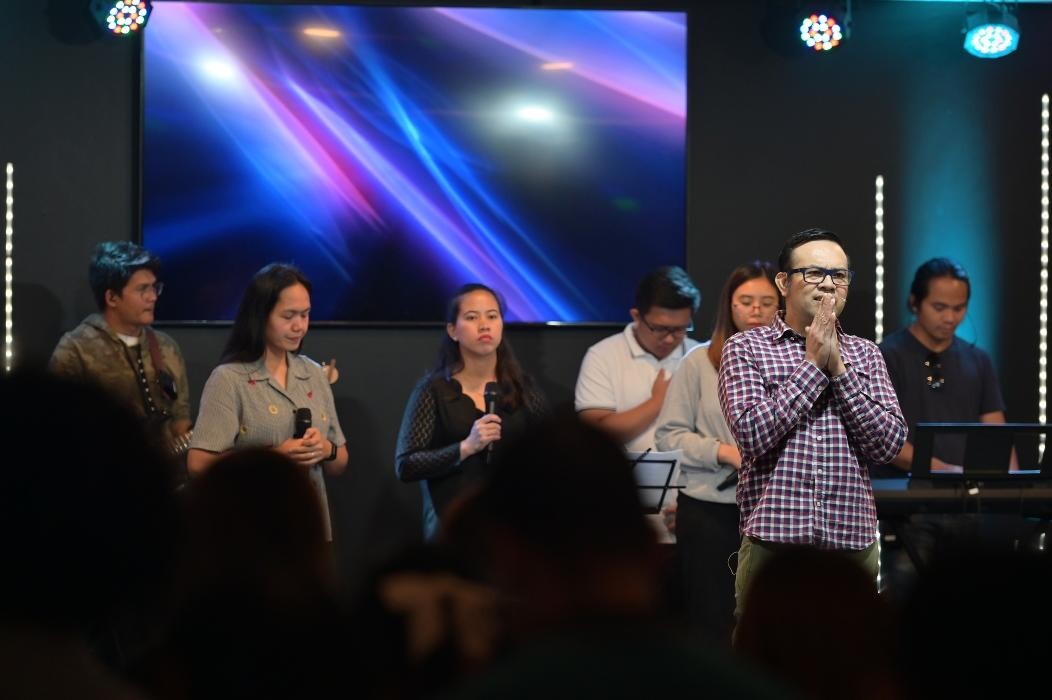 Images Jesus Reigns Forever Church New Brunswick