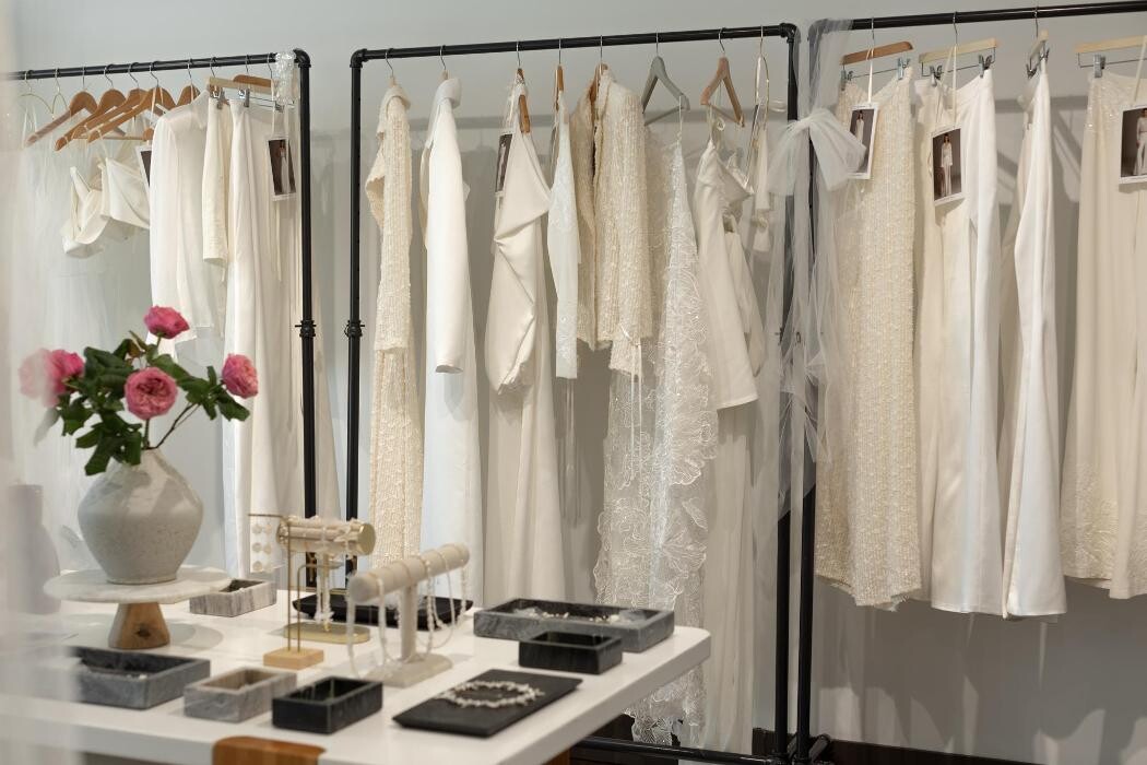Images TEMPÊTE - Bridal Boutique Vancouver