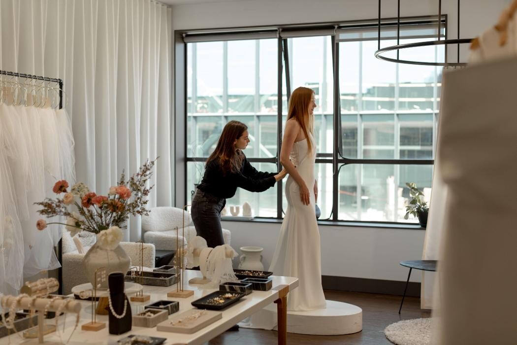Images TEMPÊTE - Bridal Boutique Vancouver