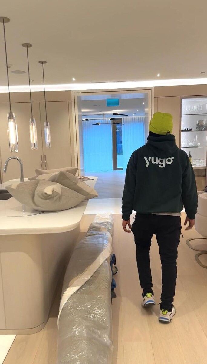Images HelloYugo