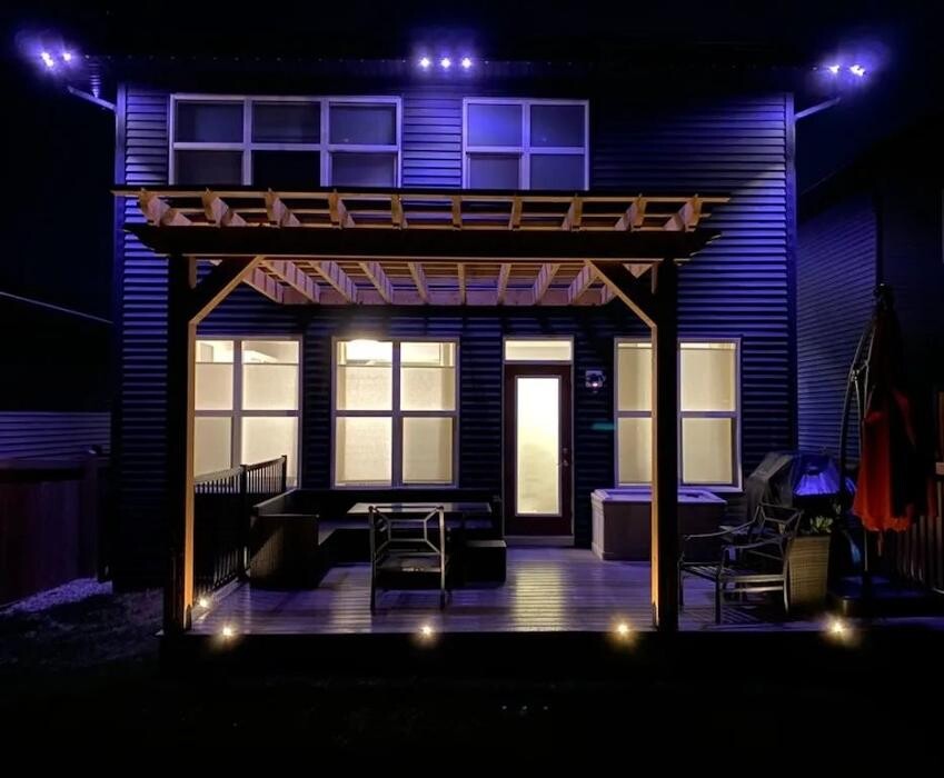 Images Custom Edge Carpentry Inc