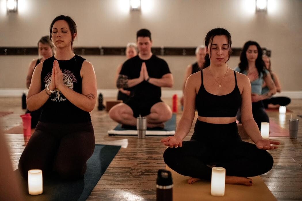 Images Modo Yoga Barrie