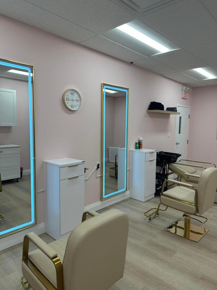 Images MM Beauty Bar Inc.