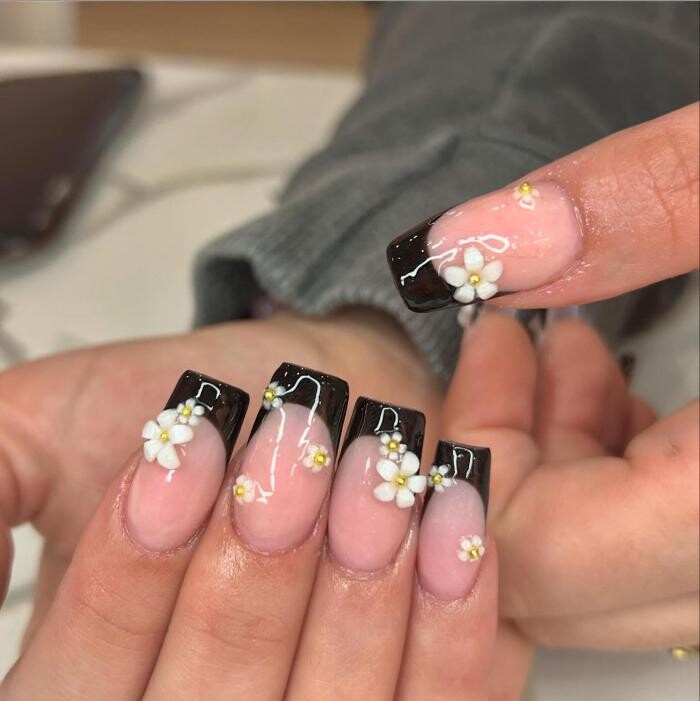 Images MM Beauty Bar Inc.