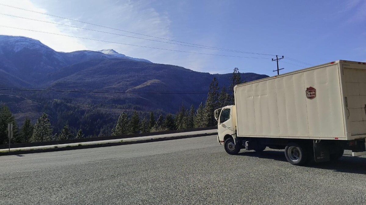 Images Simple Moves & Storage Movers White Rock