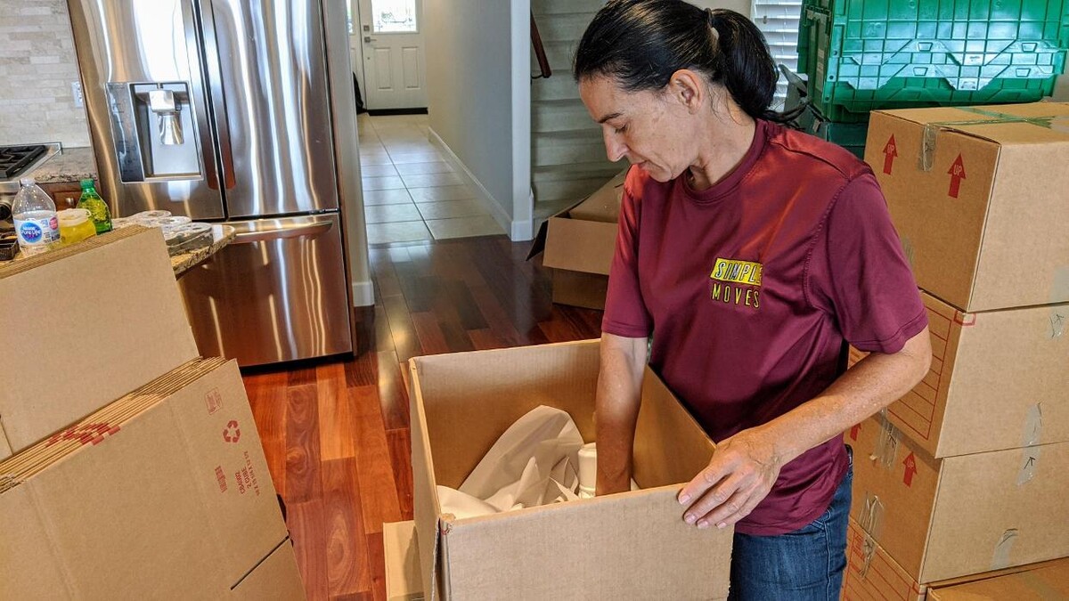 Images Simple Moves & Storage Movers White Rock