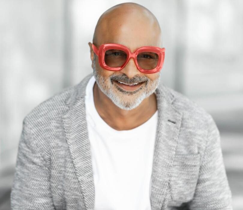Images Karim Bhatia: Royal Lepage-Sussex Rlty West Vancouver B,C. V7V1K9