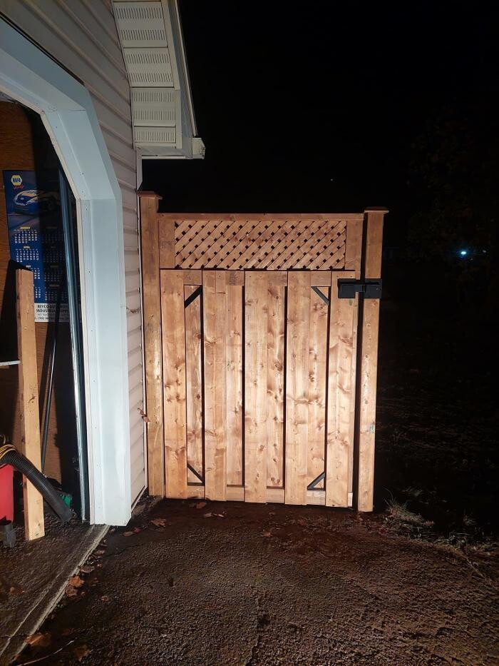 Images MTN Deck and Fence Contracting Ltd.