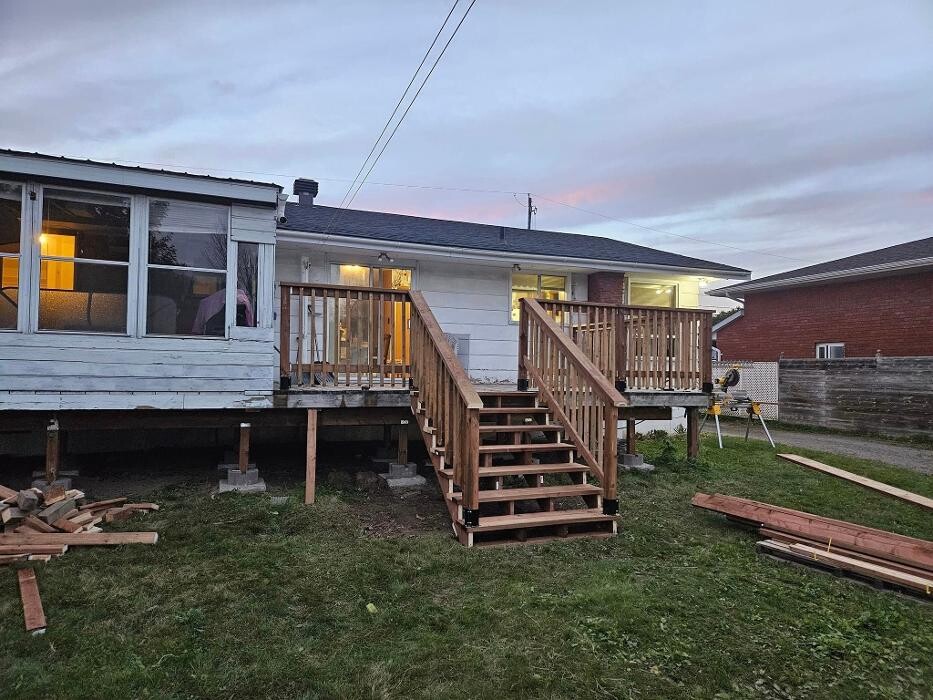 Images MTN Deck and Fence Contracting Ltd.