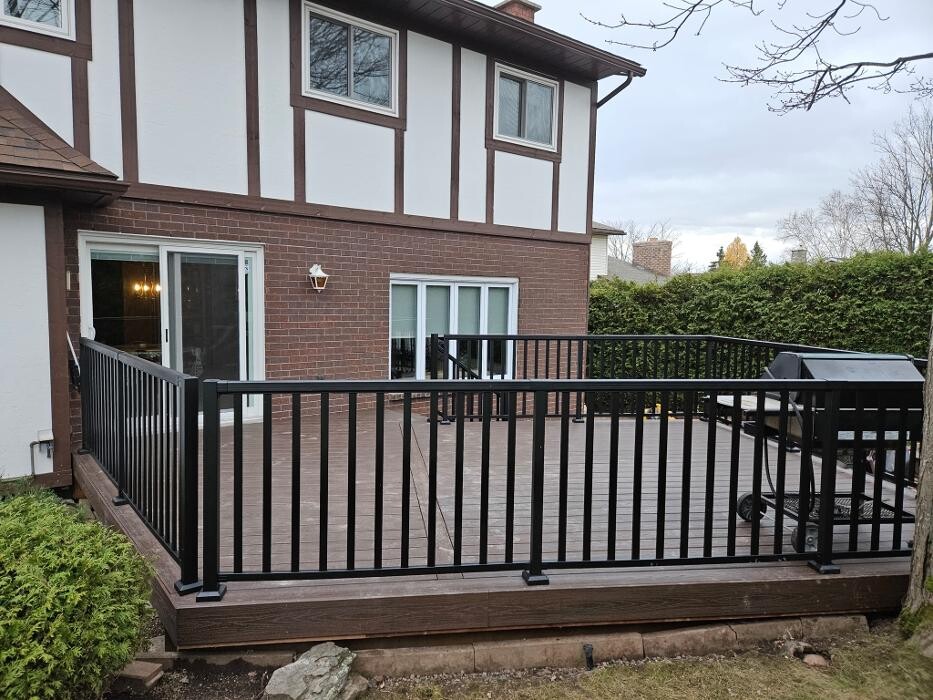 Images MTN Deck and Fence Contracting Ltd.