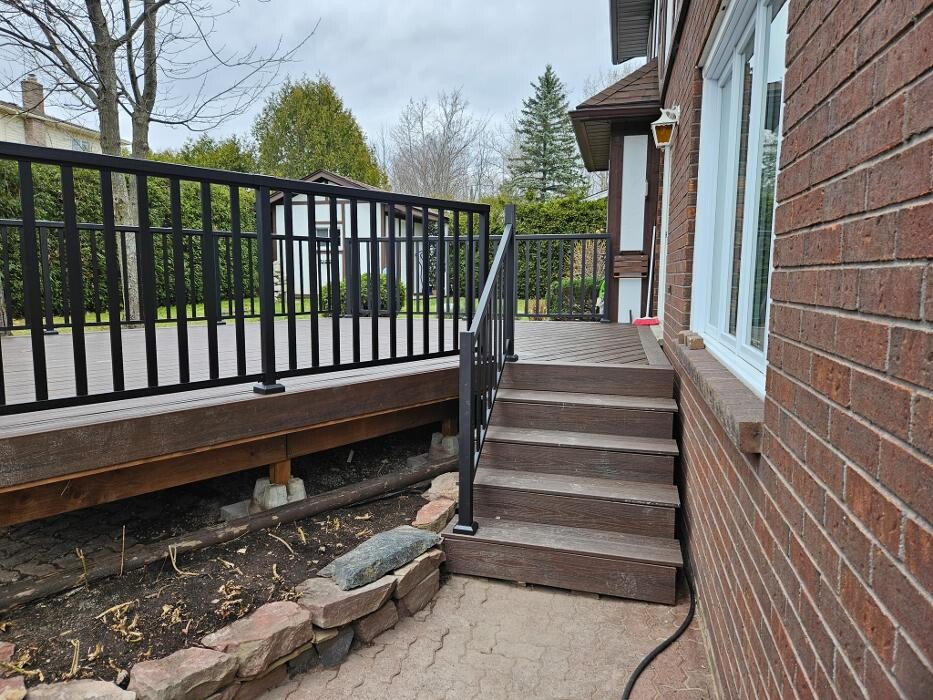 Images MTN Deck and Fence Contracting Ltd.