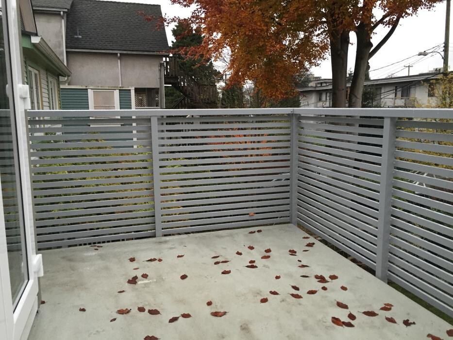 Images Tops Aluminum Railings Ltd