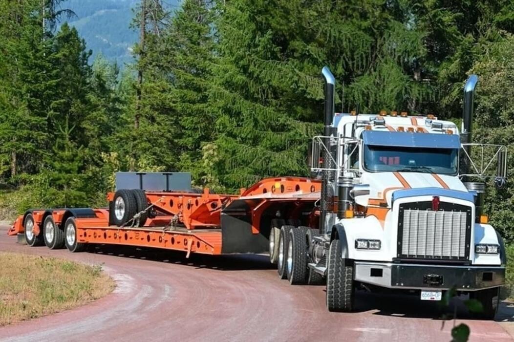 Images Drake's Heavy Haul