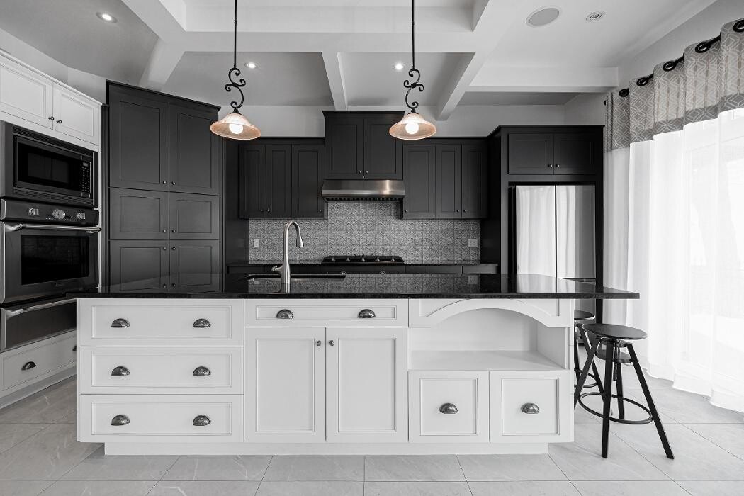 Images MontRiver Kitchen & Bath (山水橱柜)