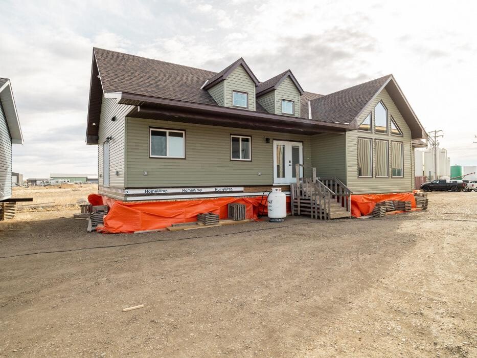 Images Destiny Homes Inc.