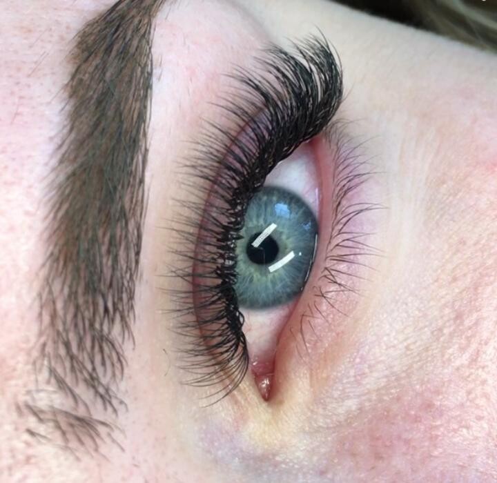 Images Glow By V - Lashes & Brows