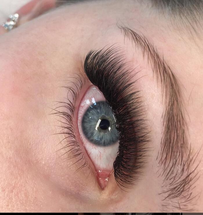 Images Glow By V - Lashes & Brows