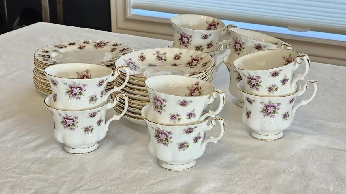 Images Kelowna Estate Liquidation