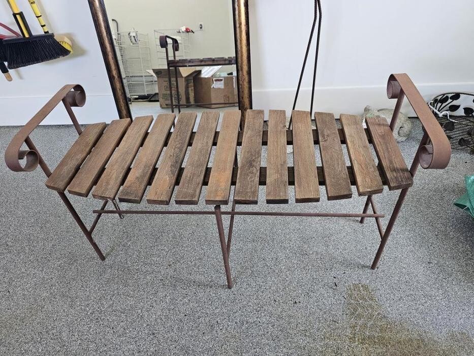 Images Kelowna Estate Liquidation