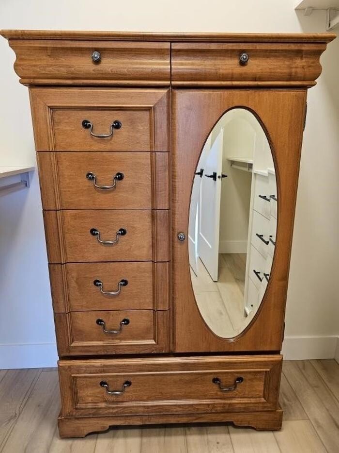 Images Kelowna Estate Liquidation