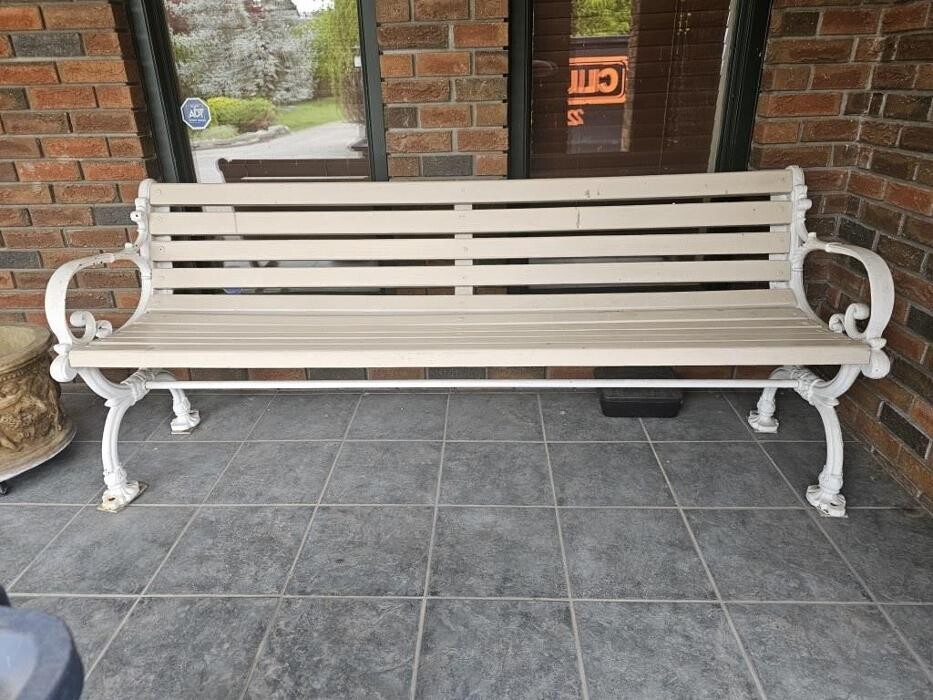 Images Kelowna Estate Liquidation