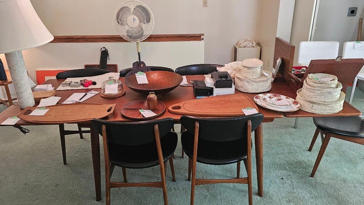 Images Kelowna Estate Liquidation