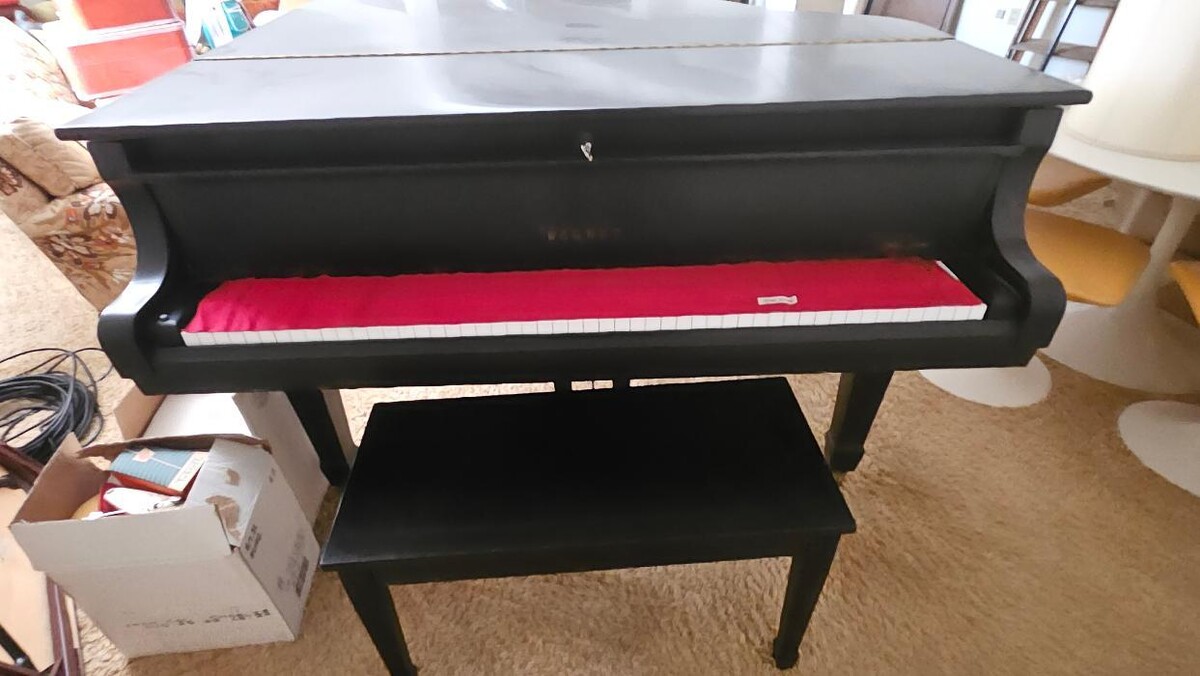 Images Kelowna Estate Liquidation