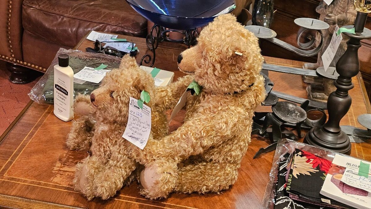 Images Kelowna Estate Liquidation