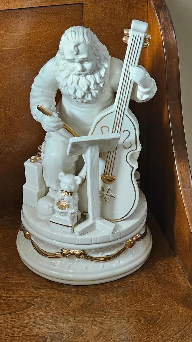 Images Kelowna Estate Liquidation
