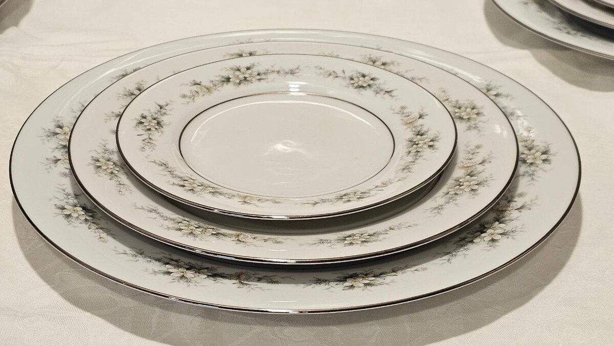 Images Kelowna Estate Liquidation