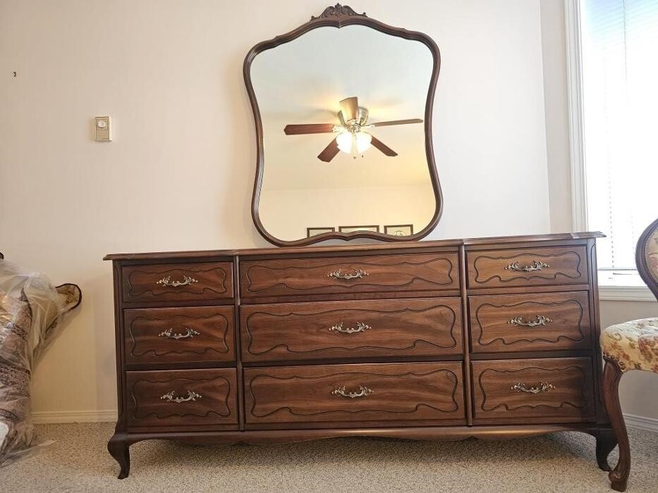 Images Kelowna Estate Liquidation