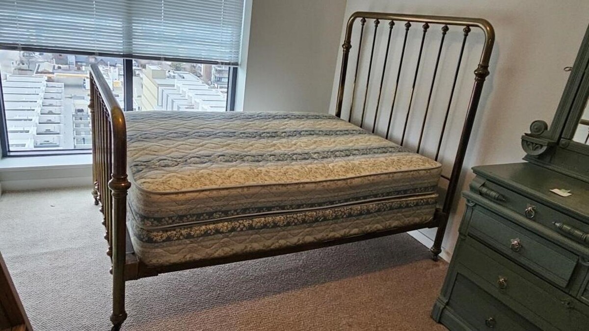 Images Kelowna Estate Liquidation