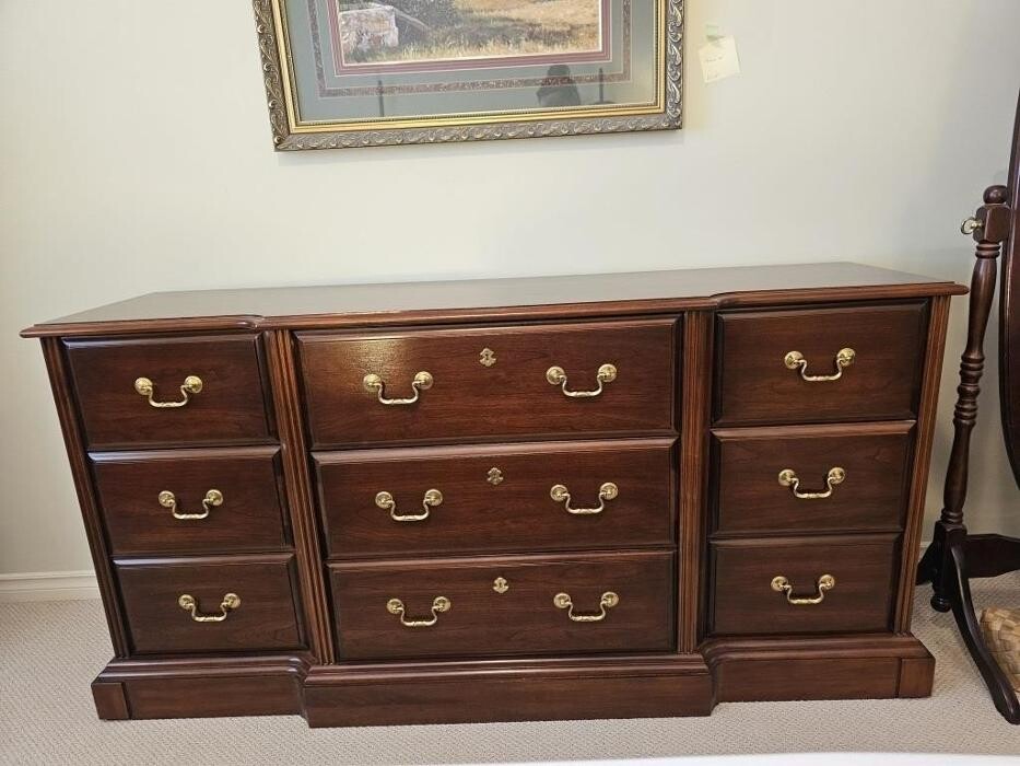 Images Kelowna Estate Liquidation