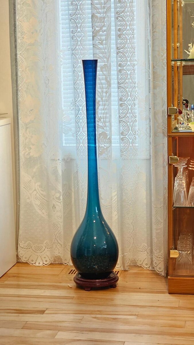 Images Kelowna Estate Liquidation
