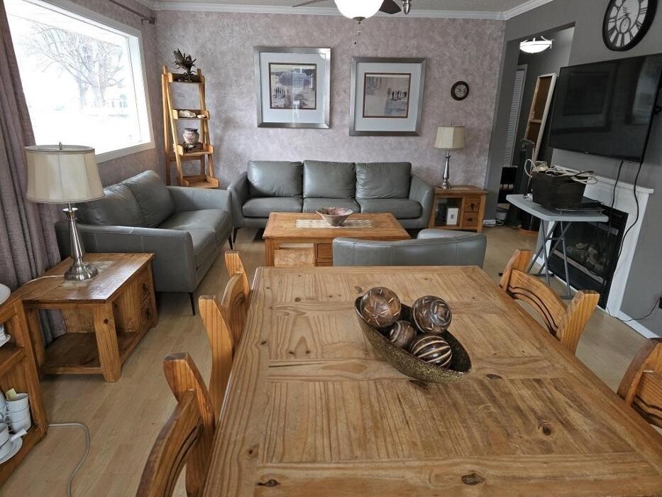 Images Kelowna Estate Liquidation