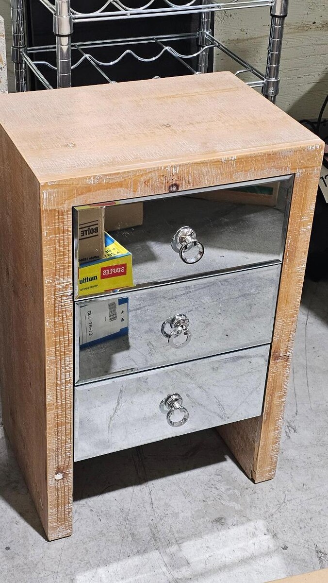 Images Kelowna Estate Liquidation