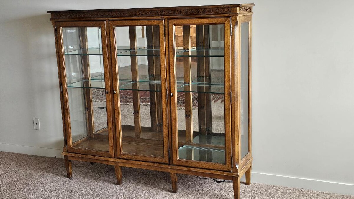 Images Kelowna Estate Liquidation