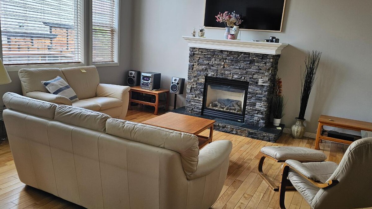 Images Kelowna Estate Liquidation