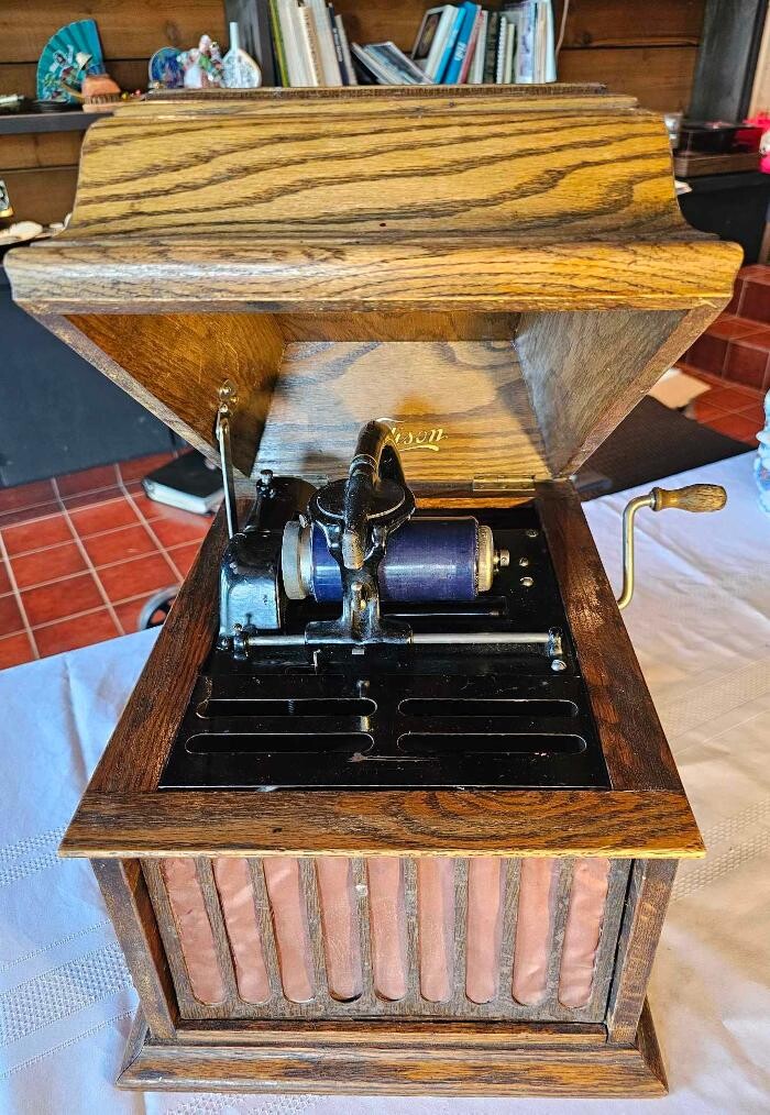 Images Kelowna Estate Liquidation
