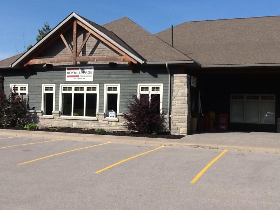 Images Royal LePage Lakes of Muskoka Realty