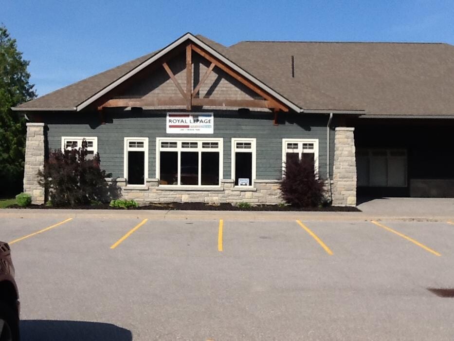 Images Royal LePage Lakes of Muskoka Realty