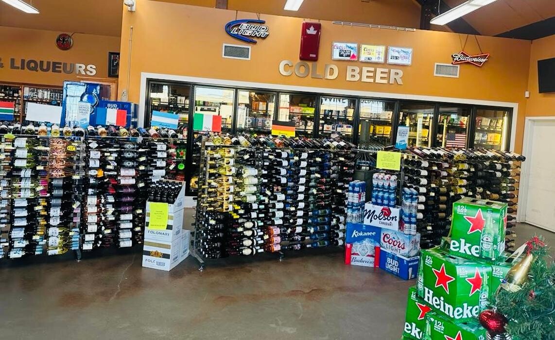 Images VALLEYVIEW LIQUOR STATION