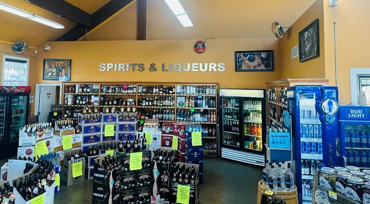 Images VALLEYVIEW LIQUOR STATION