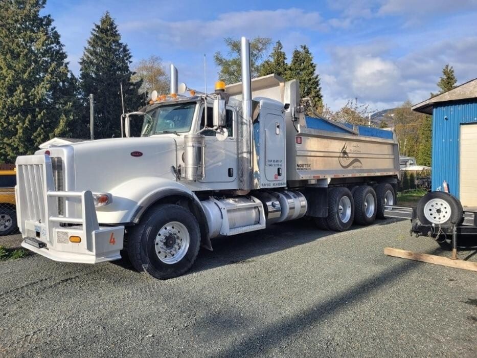 Images Silver Fox Hot Shot Services Inc.