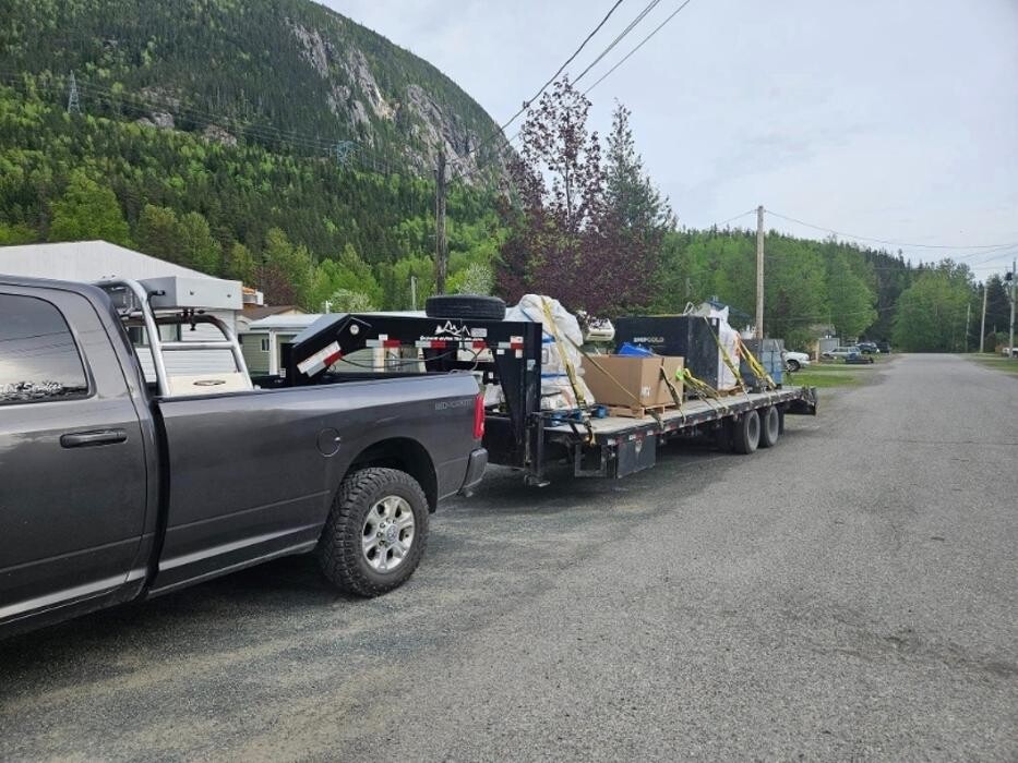 Images Silver Fox Hot Shot Services Inc.